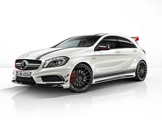 Weißer Mercedes Benz AMG A Klasse.