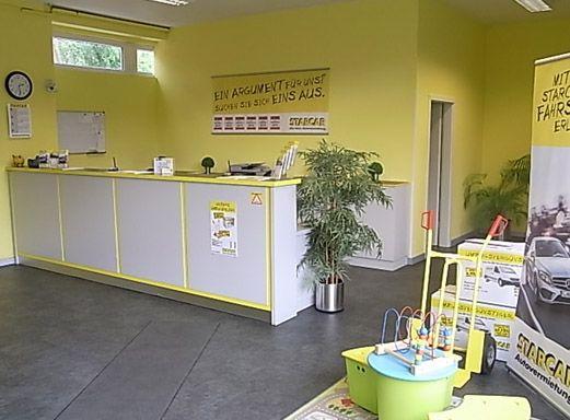 Starcar Autovermietung Station Bremen-Vahr Tresenbereich.