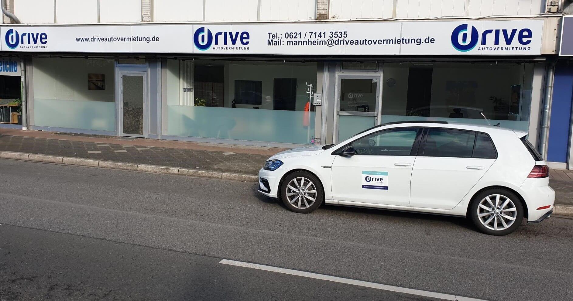 Außenansicht der STARCAR Autovermietung Partnerstation Mannheim.