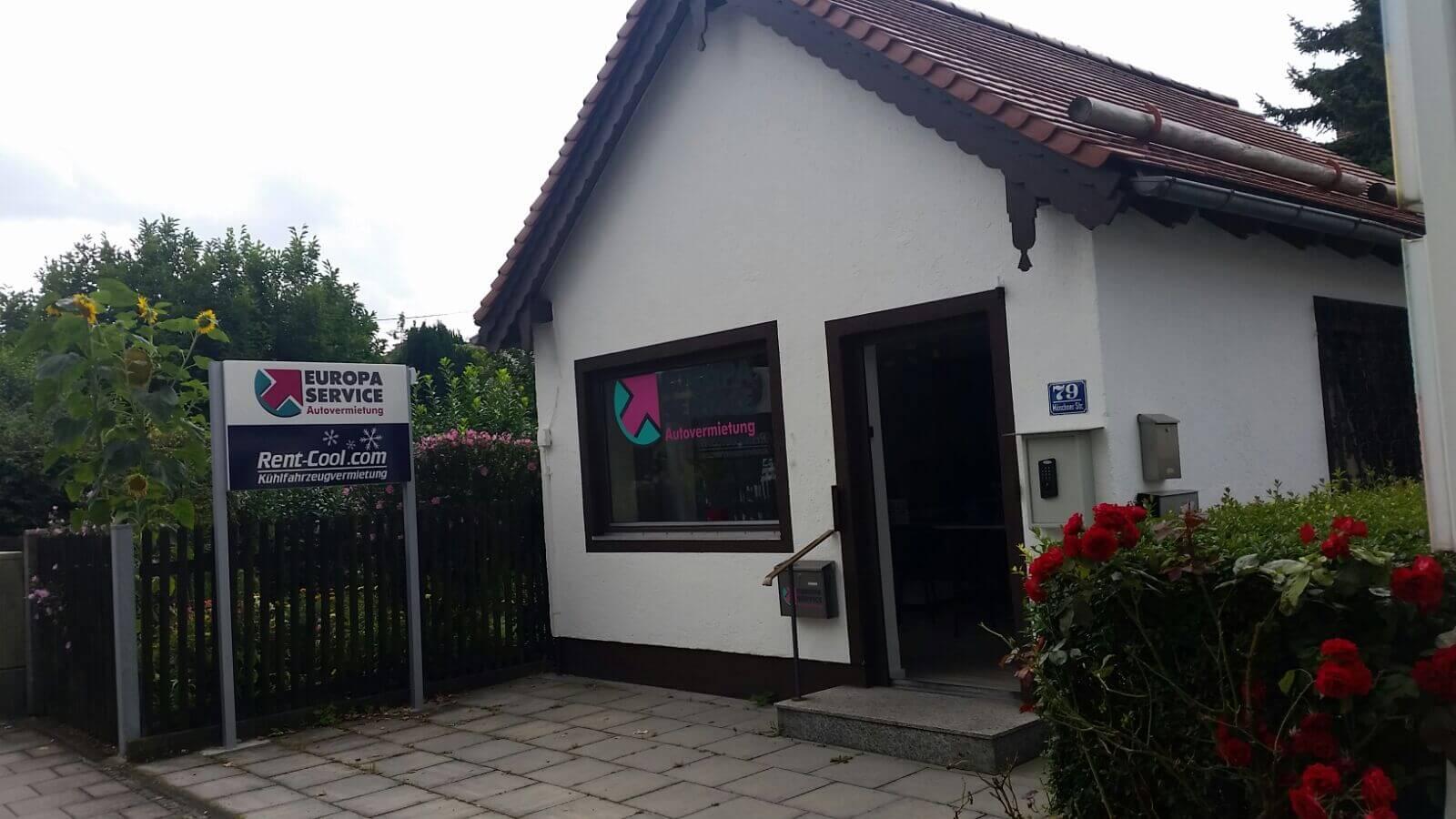 STARCAR Autovermietung Partnerstation Unterhaching Außenansicht.