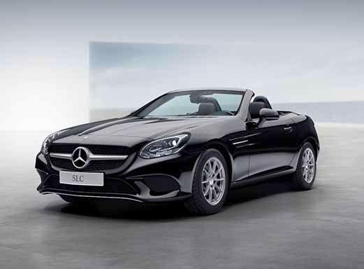 Schwarzes Mercedes Benz SLC Cabrio.