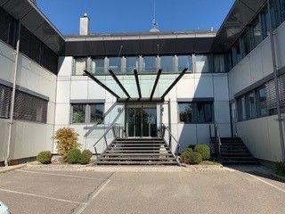 STARCAR Autovermietung Partnerstation Stuttgart Außenansicht.